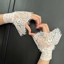 1 Pair New Lace Ruffles Fake Cuffs Multi Layer Floral Pattern False Gloves Pleated Flare White Black Fake Sleeve Universal Size