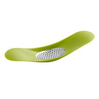 Žalias česnakų smulkintuvas Joseph Joseph Garlic Rocker
