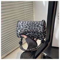 Retro niche high-end small bag women's new autumn and winter versatile suede hand bag commuting shoulder messenger bag juoda
