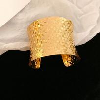Popular hollow woven bracelet, arm ring, women's light luxury high-end temperament bracelet, girlfriends, the same atmospheric jewelry.