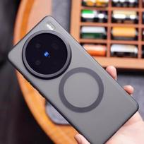 VIVO X300 Ultra dėklas Matinis Kietas Skaidrus Prabangus Odos Pojūtis Magnetinis Belaidis Įkrovimas Atsparus Smūgiams Dangtelis VIVO X300 Ultra Korpusui vivo X300 Ultra juoda