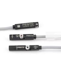 FESTO SME-8M-ZS-24V-K-2.5-OE Dvilaidis magnetinis jungiklis
