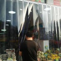 PVC skaidri izoliuota užuolaida: Minkštos šaldymo patalpos durys, universalus pertvaros elementas, vėjui atsparus „Phantom“ tinklelis, tinkamas naudoti visais metų laikais. Height 2.4m / piece gray