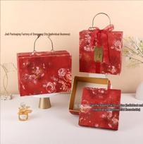Chinese Style Wedding Candy Gift Box - Square Oil Painting Design Small 20*20*9.7CM raudona