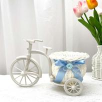 Decorative Tricycle Storage Basket Wicker Design with Three Wheels for Indoor Use and Small Item Organization Suitable for Tabletop or Shelf Display One Size mėlyna