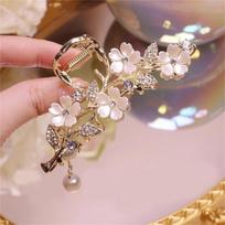 Floral Pearl Hair Claw with Tassels Floral Shark Hair Clip for Women Updo Bun Simple Style Stable Grip Claw Clip