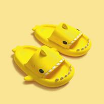Children Slippers Cartoon Shark Sandals Summer Boys Girls Baby Kids Shoes Soft Sole Anti-Slip 150(Inner 15cm) geltona