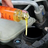 100 ml automobilių variklio nuo nusidėvėjimo agentas nuo degimo alyvos priedas automobilių variklio techninės priežiūros triukšmo mažinimas, drebėjimą stabdantis rūdžių inhibitorius 100ml