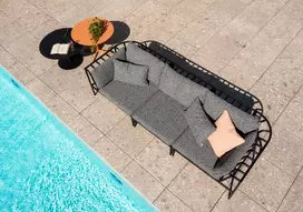 Lauko sofa Collier, trivietė, metalinė su pagalvėlėmis, juoda