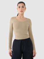 Moteriški Longsleeve slim lygūs marškinėliai - smėlio spalvos
