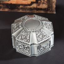 European Retro Zinc Alloy Jewelry Box – Elegant Home Storage & Gift 6039S skardos spalva