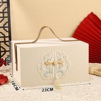 Luxury Velvet Embroidery Candy Gift Box: Chinese Style Flip-top Souvenir for Weddings