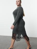 TRENDYOL PLUS SIZE Moteriška kasdienė suknelė