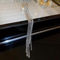 No ear holes, diamond-encrusted pearl fringed ear clips, light luxury, niche cold wind earrings, fashionable and simple long ear bone clips, women