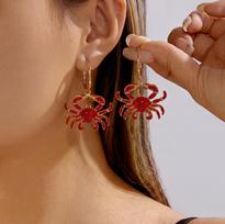 Personality Fun Red Oil-dripping Crab Lobster Dangle Earrings for Women Gold Color Hoop Earrings Summer Beach Vacation Jewelry