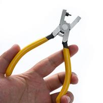0.8mm Hole Making Punch Pliers Leather Belt Watch Band Eyelet Tool for Crafting And DIY Projects