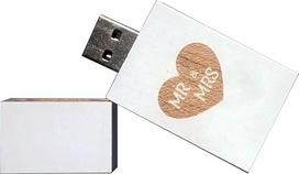 "Desuerte MR & MRS" lazeriu graviruota USB atmintinė 16GB Elegantiška vestuvių dovana nuotakai ir jaunikiui nuotaka ir jaunikis nuotaka ir jaunikis balta