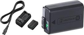 "Sony" ACC-TRW akumuliatoriaus priedų rinkinys su BCT-RW įkrovikliu ir NPFW50 W serijos ličio akumuliatoriumi ir NP-FW50 W serijos ličio akumuliatoriumi, tinkantis Alpha ir NEX fotoaparatams, juodas