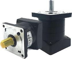 1 x Nema 52 Planetenreduzierer 130mm mit Übersetzungsverhältnis 3:1, 5:1, 9:1-216, 200Nm (Verhältnis 24 to 1,19 Input 19 Output)
