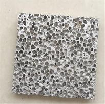 Hochwertige kugelförmige perforierte Aluminiumschaum-Elektrode - leichter und langlebiger poröser Aluminiumschwamm(15mmx500mmx500mm)