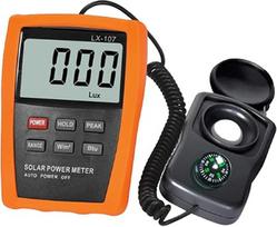 Saulės energijos matuoklis, skaitmeninis saulės energijos matuoklis, saulės piranometras, 2000 W/m² (634 BTU) saulės spinduliuotės matuoklis, saulės spinduliuotės matuoklis, liuksmetras, UV matuoklis, saulės šviesos energijos testeris su kompaso funkcija