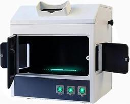 UV-Ultravioletinis analizatorius, laboratorinis fluorescencinis detektorius, 254 nm/365 nm šulinio ilgis, beobachtungsfenster, UV filtras 200 mm x 50 mm, aukštas stabilumas produktų bandymams
