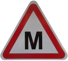 Lipdukas automobiliui M raidė, LIP002