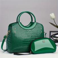 Large Volume Shiny Mother-Tote Bag Stylish With Crocodile Print žalia