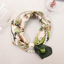 Layered Scarf Necklace for Woman, Elegant Bandana Necklaces with Pearl Chain for Boho Formal Shirt Casual Gift žalia