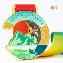 Customized Outdoor Climbing Medal for Youth Mountaineering & Via Ferrata Awards auksas