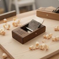 Japoniškas traukiamasis oblius iš greitaeigės plieno ir juodmedžio bloko, aštriai pjaunantis rankinis oblius medžio apdirbėjams, „pasidaryk pats“ 105MM Ebony Plane