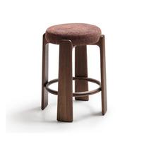 Rudos spalvos/tamsios natūralios spalvos iš uosio masyvo baro taburetė (sėdynės aukštis 65 cm) Granite – Kave Home