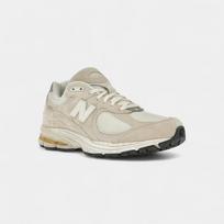 New Balance 2002R Off White 42 balta