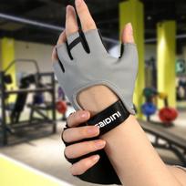 Moteriškos sportinės pirštinės Fitness Lauko Sportas Neslystančios ir Amortizacinės Puspirštinės pirštinės Patvarios ir kvėpuojančios M pilka spalva