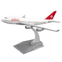 1/400 mastelio lėktuvas Boeing 747 Swiss Air 16cm lydinio lėktuvas B747 Vaikams Vaikams Dovana namų dekoravimui balta/raudona