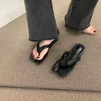 Fashion Shallow Women Medium Heels Slides Flip Flops Slippers 2026 New Summer Female Footwear Ladies Heels Slippers Pumps Shoes 35 juoda
