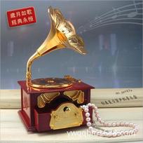 Vintage Gramophone Music Box - Wind-Up Rotating Ornament and Creative Birthday Gift Musical Instrument 12.7x10.6x23 cm