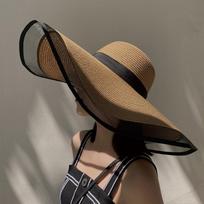 Elegantiška minkšta sulankstoma šiaudinė skrybėlė su tinkleliu nuo saulės, paplūdimio skrybėlė, su plačiu kraštu, vasarinė skrybėlė moterims chaki