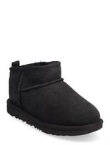 UGG - K Classic Ultra Mini - Žieminiai batai užsimaunami - Juoda