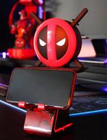 Cable Guy - Cable Guys - Ikon - Deadpool- Mobil And Consol Holder - Dekoravimo aksesuaras - Marga / raštuota