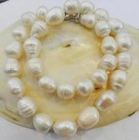 18 INCHES LONG Big RICE SHAPE 10-11MM WHITE REAL NATURAL PEARL NECKLACE