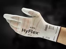 Apsauginės pirštinės Ansell HyFlex 11-812, 7 dydis, itin plonos, nailonas, spandex. Nitrilo putų delno padengimas.