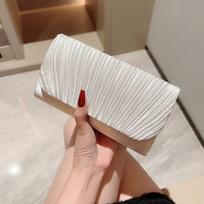 Elegantiška moteriška satininė vakarinė rankinė, klostyta delninukė, vestuvinė rankinė, oficiali rankinė-tote, vakarėlio, išleistuvių delninukė su cirkoniais vestuvėms, nuotakai balta