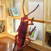 Creative Cockroach Plush Pillow: Fun Prank Toy and Home Decoration, Ideal Birthday Gift 55cm (0.25 piece)