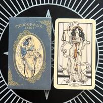 Fiodoro Pavlovo taro, ranka pieštos stiliaus Taro kortos, galvosūkių stalo žaidimų kortos, skirtos būrimui ir ateities spėjimui Fyodor Pavlov Tarot