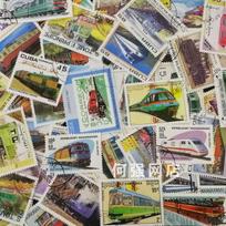 100 skirtingų dyzelinių elektrinių traukinių pašto ženklų, be pasikartojimų, tikri antspauduoti pašto ženklai, dideli traukiniai, teminė pašto ženklų kolekcija