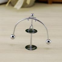 Šiuolaikinis nuolatinio judesio aparatas Niutono švytuoklės modelis Newton Cradle Balance Ball dekoras Įdomus biuro stalo namų dekoras