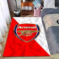 Raudonos ir baltos spalvos „Arsenal“ logotipo kilimo dizainas sporto entuziastams. Tinka naudoti kaip neslystantis kilimėlis svetainės, miegamojo sofoms. 40x60cm( 15x23in )