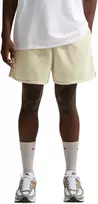 Šortai vyrams Nike Club kremowe FN3520 229 (S)