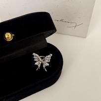 Sweet Zircon Butterfly Earbone Clip Female Niche Design Sense Personality Gentle Fashion Simple Temperament Earrings Earrings gray